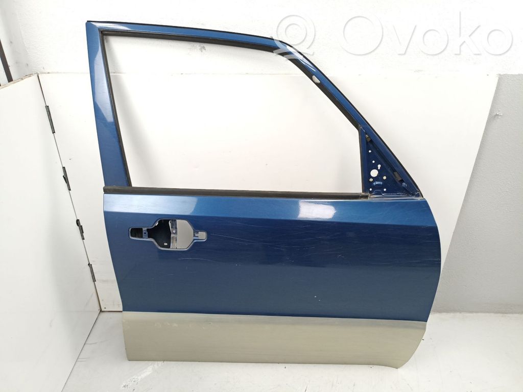 Puerta delantera   MR555438