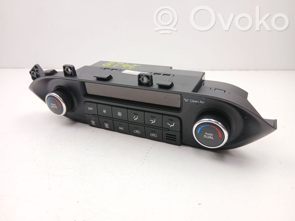 KIA Carens III Air conditioner control unit module 