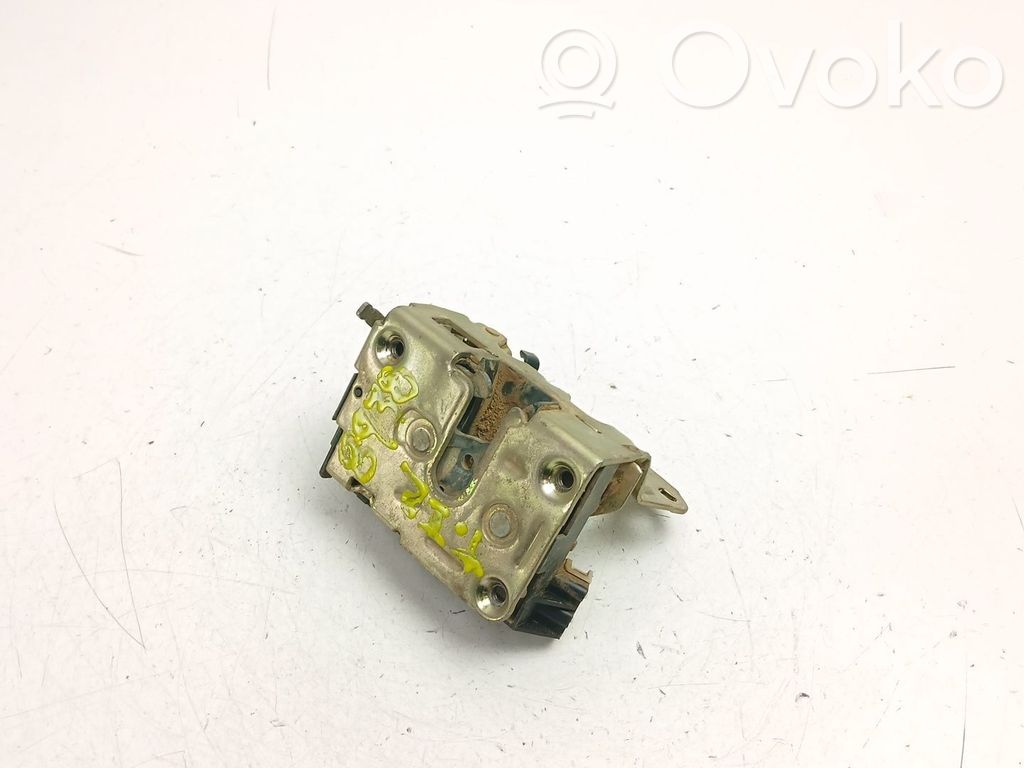 Renault Clio I Takaoven lukko 