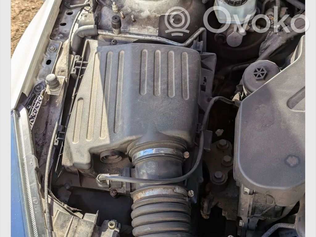 Opel Insignia A Caja del filtro de aire 