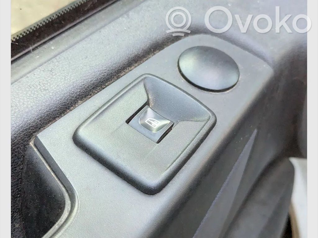 Opel Vivaro Electric window control switch 