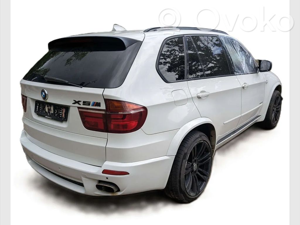 Galinis ketvirtis   E70LCIMSPORT300