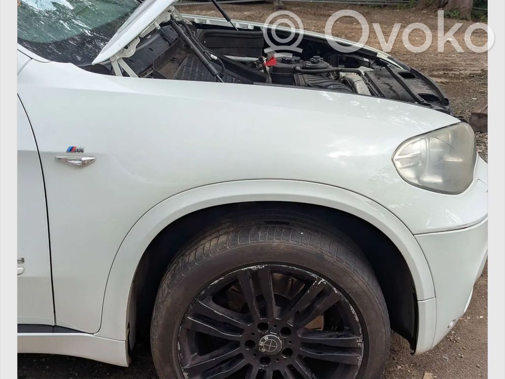 BMW X5 E70 Sparnas 