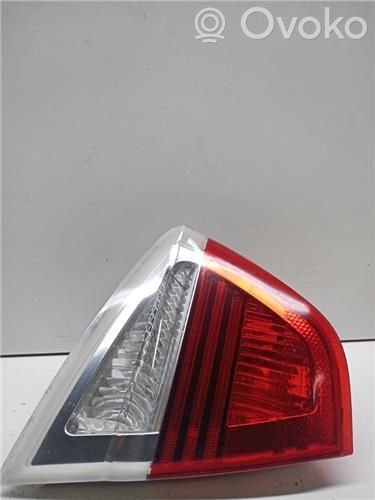 BMW 3 E90 E91 Takavalon polttimo 