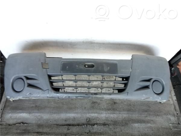 Opel Vivaro Zderzak przedni 