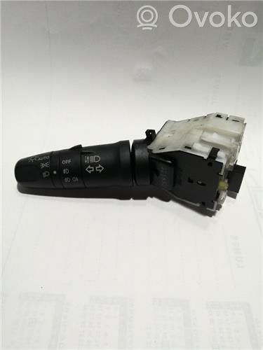 Nissan Tiida C11 Interruptor de luz 