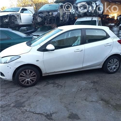 Mazda 2 Дверь 