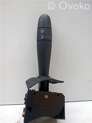 Pyyhkimen kytkin   8200375336