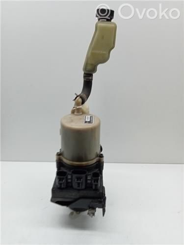 Ohjaustehostimen pumppu   BR5V32600B