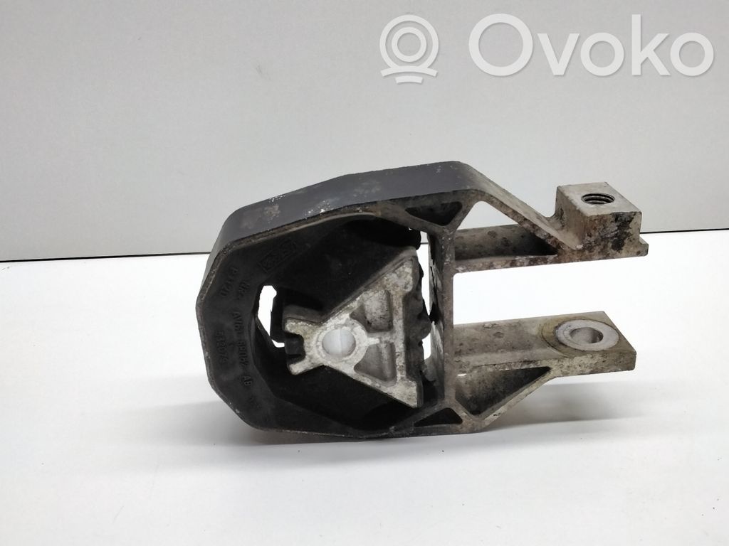 Volvo V50 Engine mount bracket 