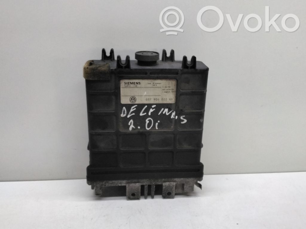 Volkswagen PASSAT B4 Engine control unit/module 