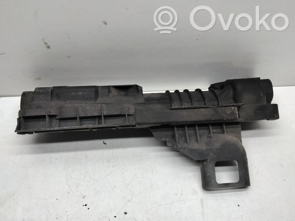 Radiator mount bracket   75302549