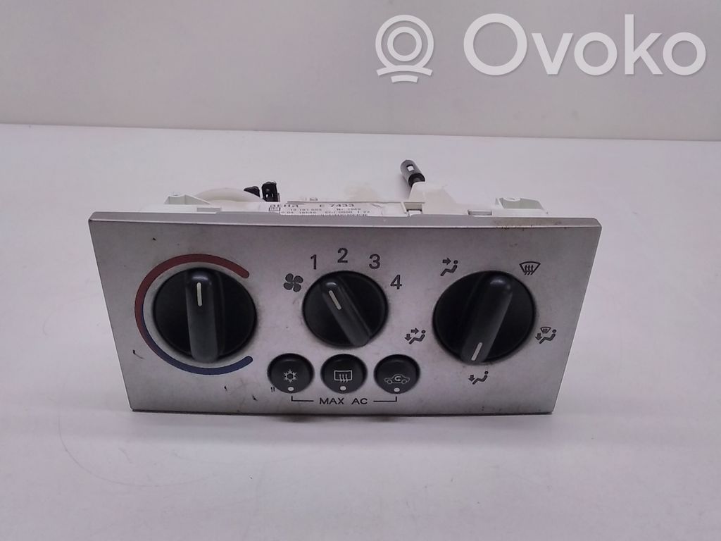 Opel Meriva A Climate control unit 