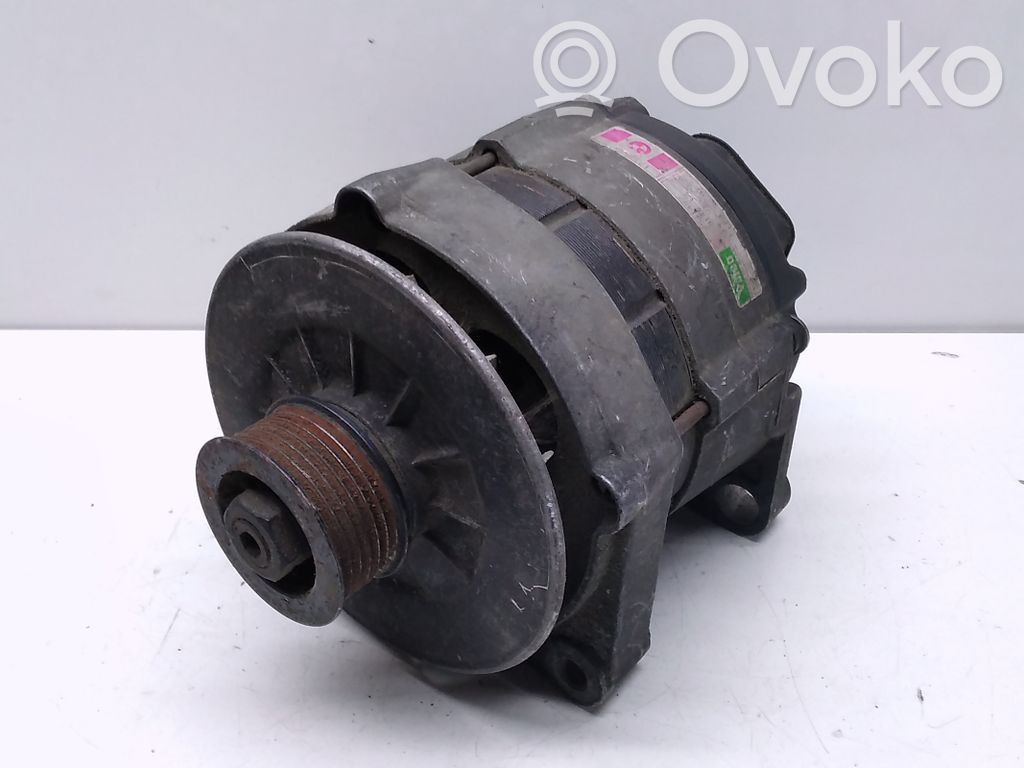 BMW 5 E34 Ģenerators 