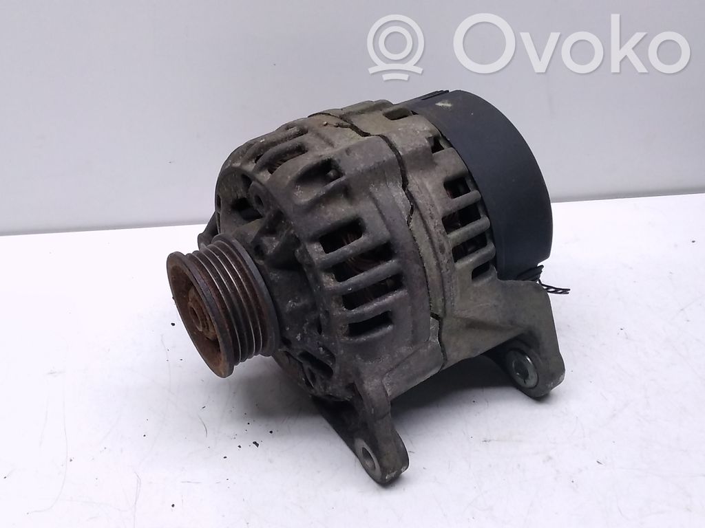 Audi A4 S4 B5 8D Ģenerators 