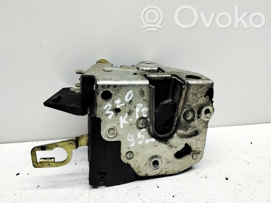 BMW 3 E36 Front door lock 