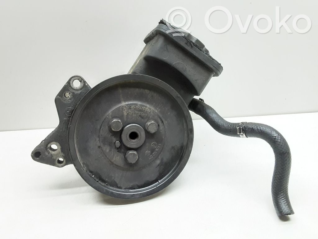 BMW 5 E39 Power steering pump 