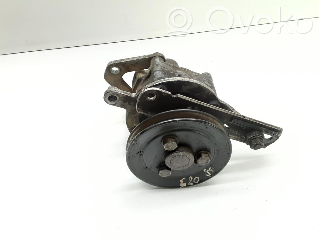 BMW 5 E34 Power steering pump 