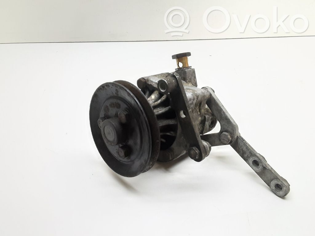 BMW 5 E34 Servopumpe 