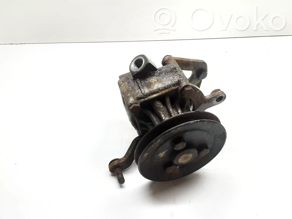 BMW 5 E34 Power steering pump 