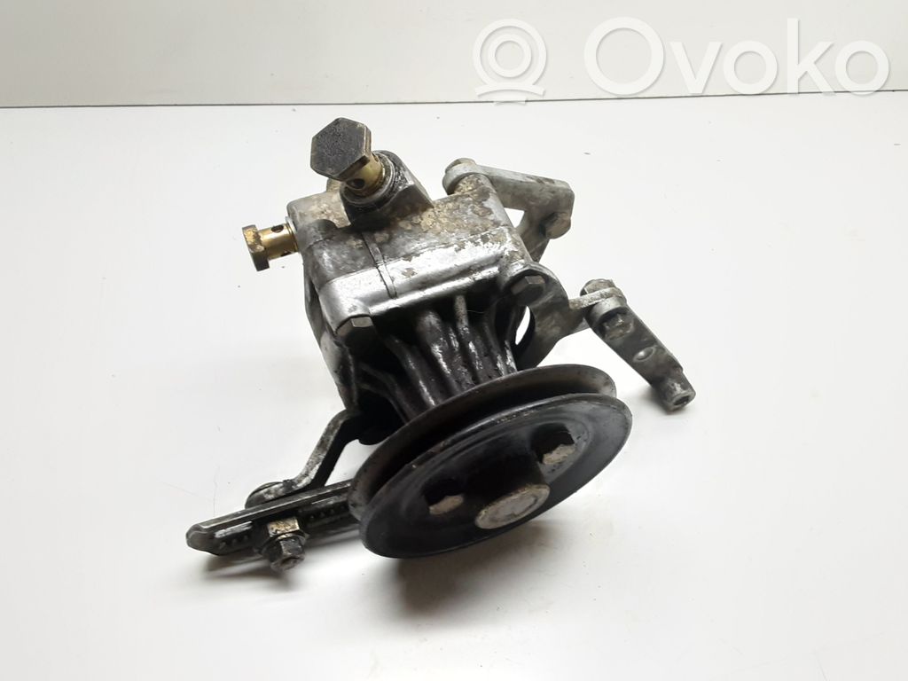 BMW 5 E34 Servopumpe 