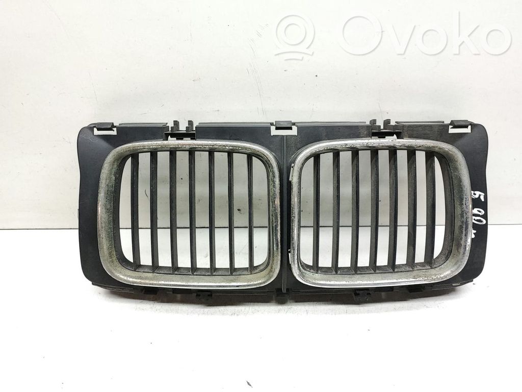 BMW 5 E34 Front bumper upper radiator grill 