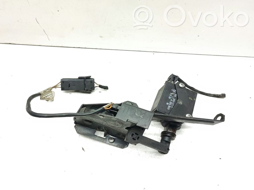 Tailgate/trunk/boot lock/catch/latch   8238469,51248238469