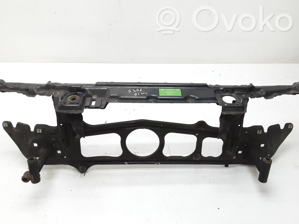 BMW 5 E39 Radiatoru panelis 
