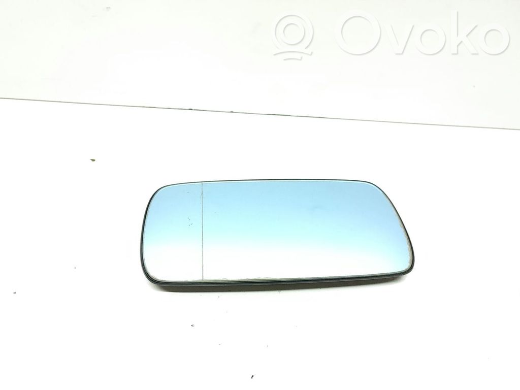 BMW 5 E39 Spoguļa stikls 