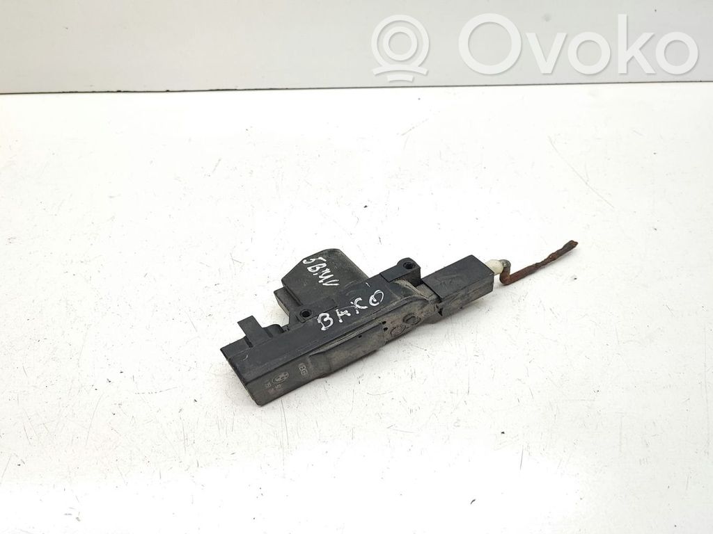BMW 5 E34 Fuel tank cap lock motor 