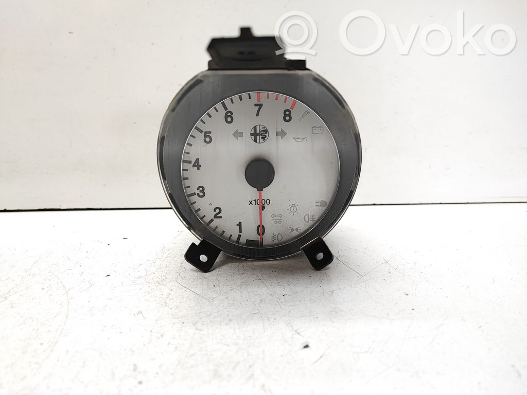 Alfa Romeo 156 Tachometer 