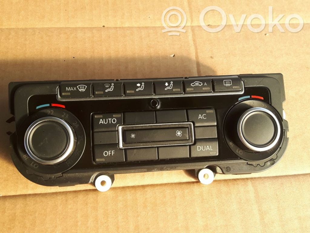 Volkswagen Golf VI Climate control unit 