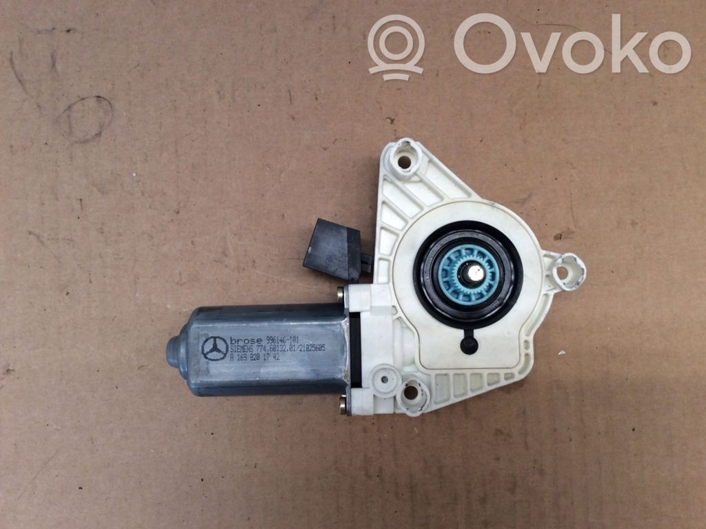 Mercedes-Benz A W169 Silnik regulatora szyby drzwi przednich 