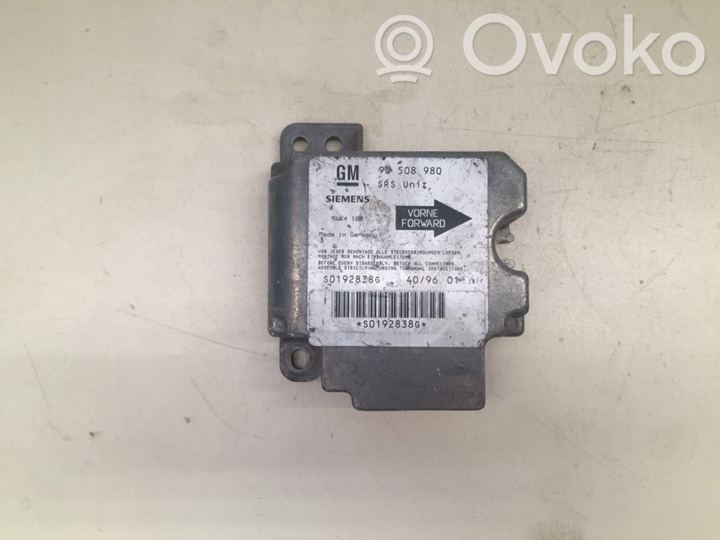 Opel Vectra B Airbag control unit/module 
