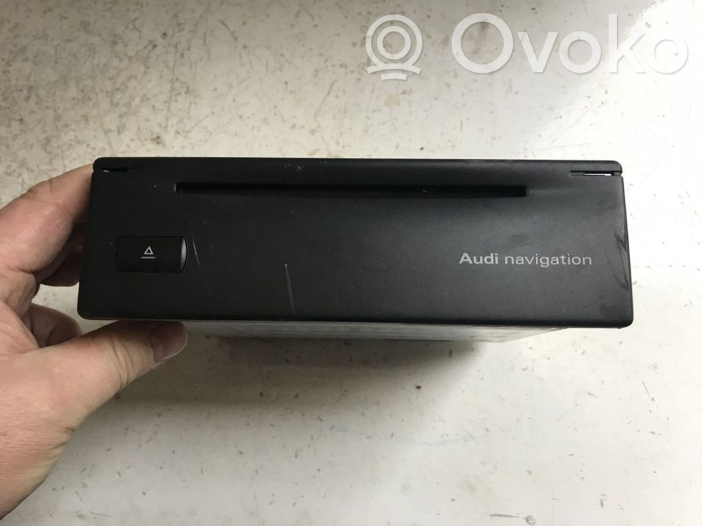 Audi A4 S4 B6 8E 8H Radio/CD/DVD/GPS head unit 
