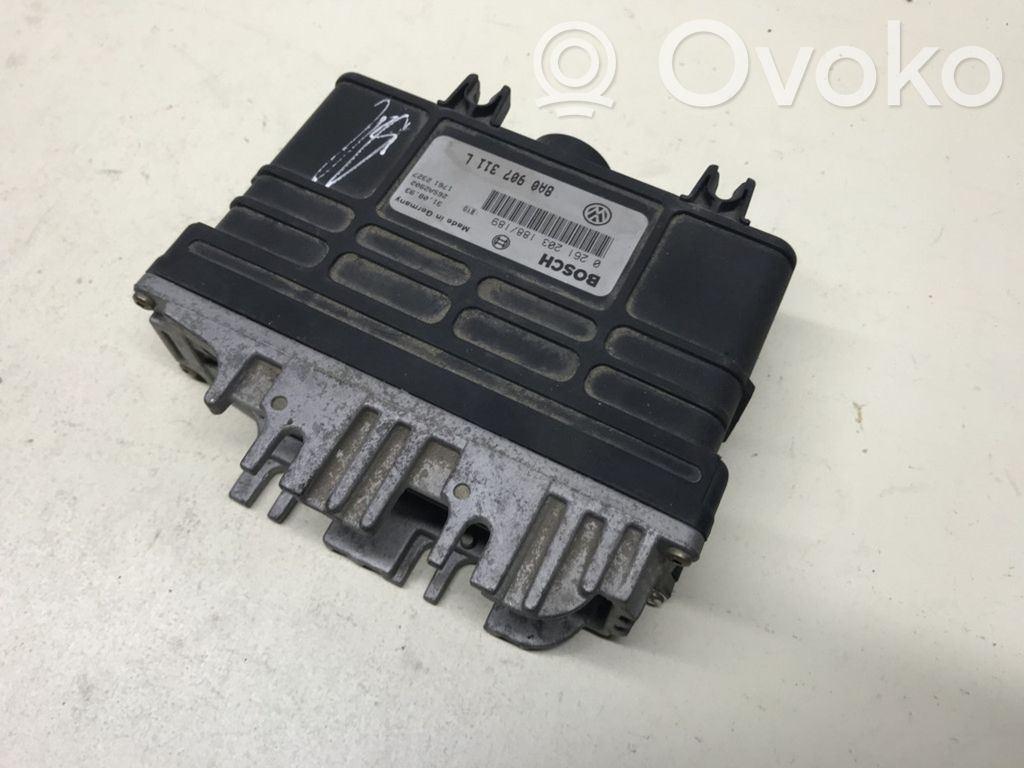 Volkswagen PASSAT B4 Engine control unit/module 