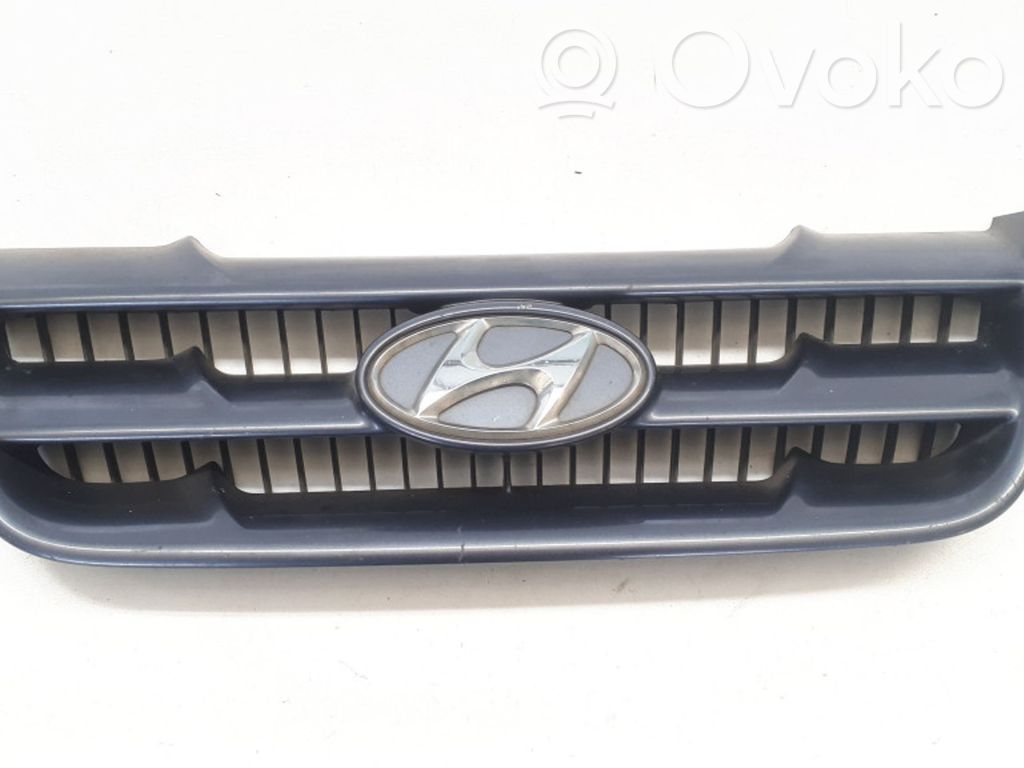 Hyundai Matrix Etupuskurin ylempi jäähdytinsäleikkö 