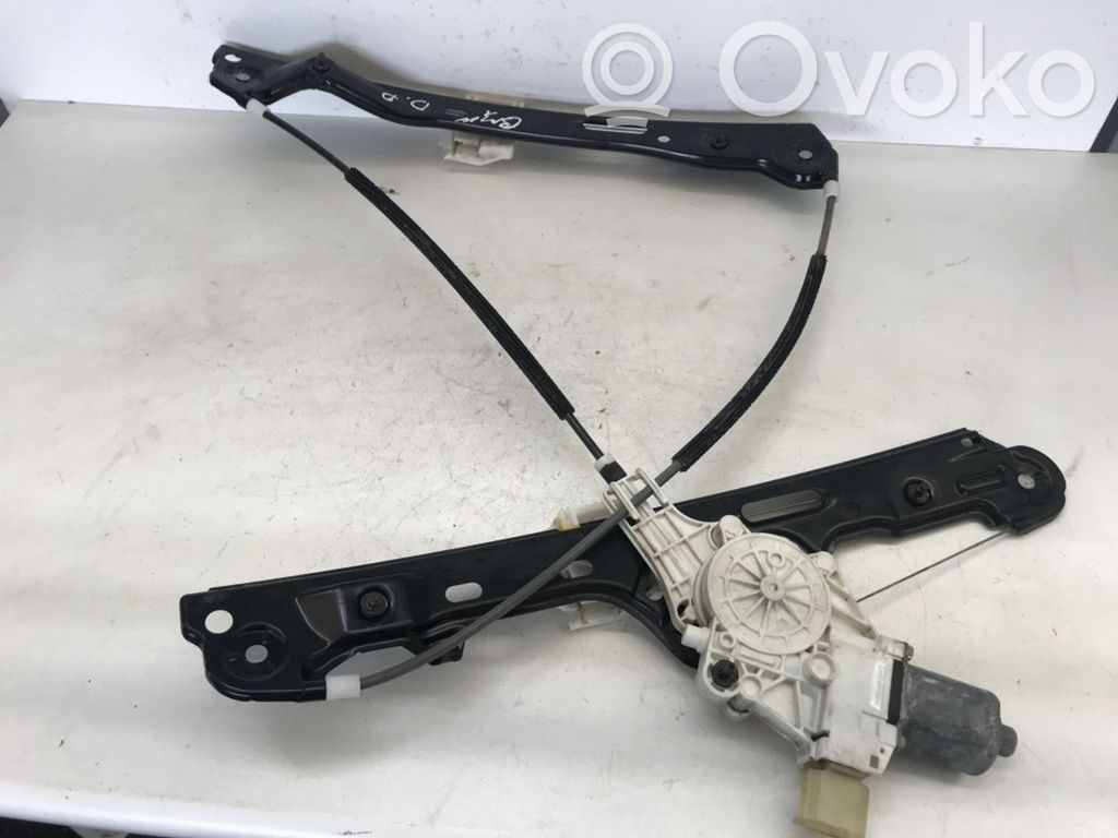 BMW 1 E81 E87 Front door window regulator with motor 