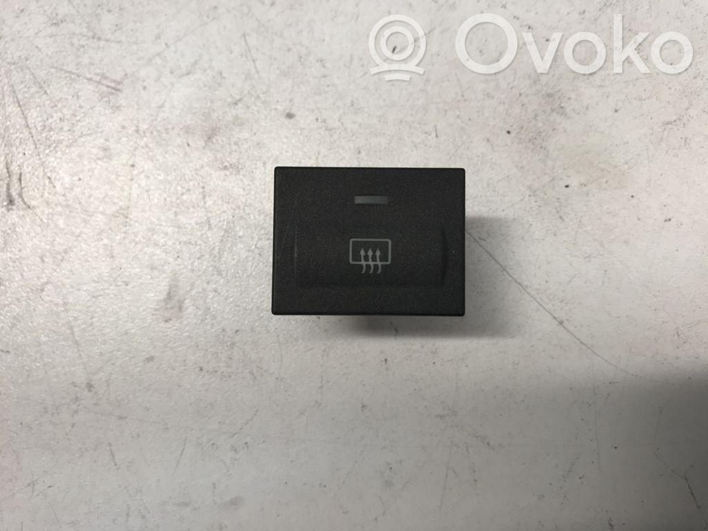 Ford Focus C-MAX Windscreen/window heater switch 