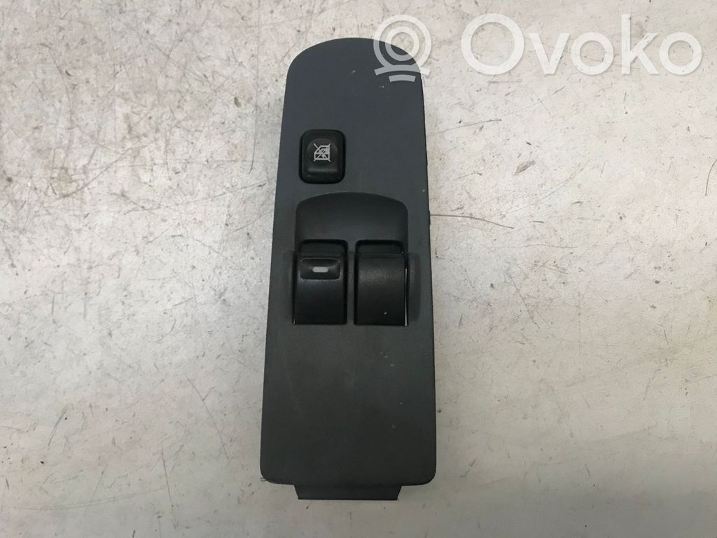 Mitsubishi Colt Electric window control switch 