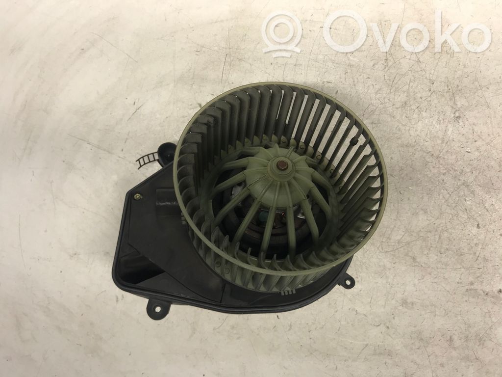 Volkswagen PASSAT B5 Lämmittimen puhallin 