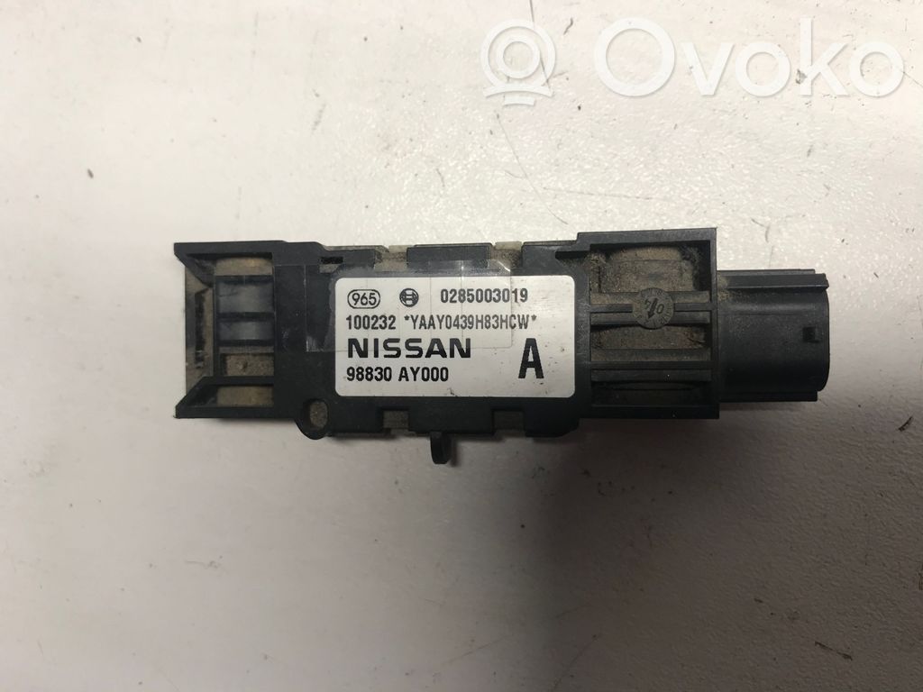 Nissan Primera Airbagsensor Crashsensor Drucksensor 