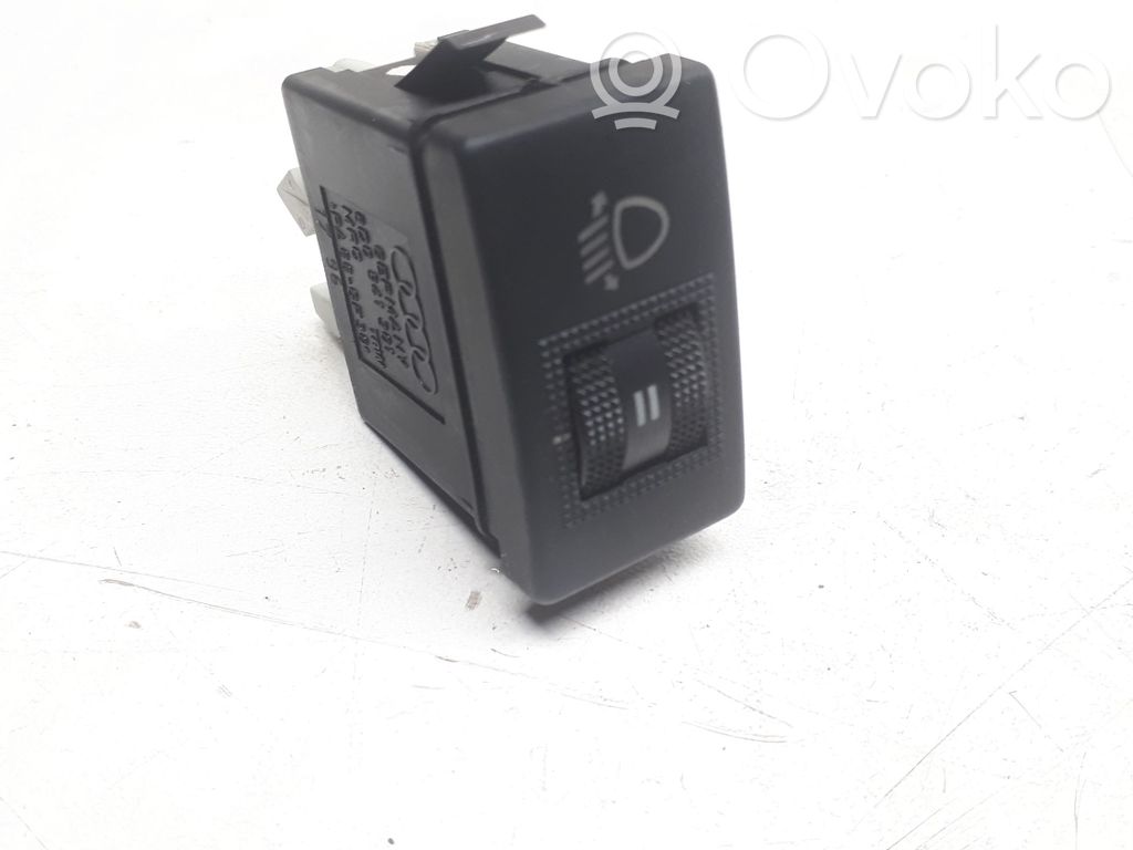 Headlight level height control switch   8D0941301