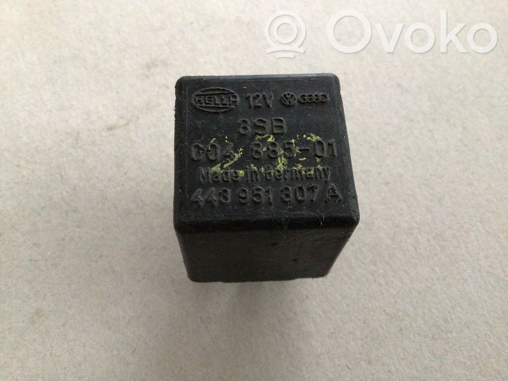 Audi 80 90 S2 B4 Muu rele 
