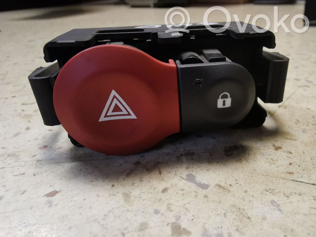Renault Clio III Hazard light switch 