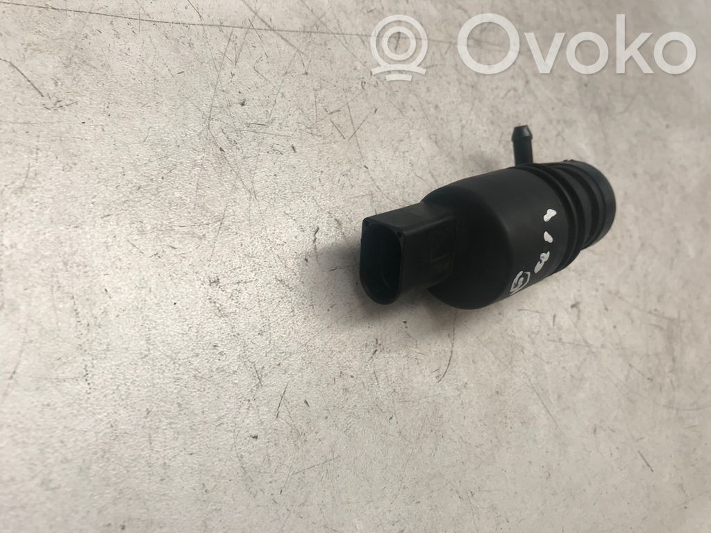 Skoda Superb B5 (3U) Windscreen/windshield washer pump 