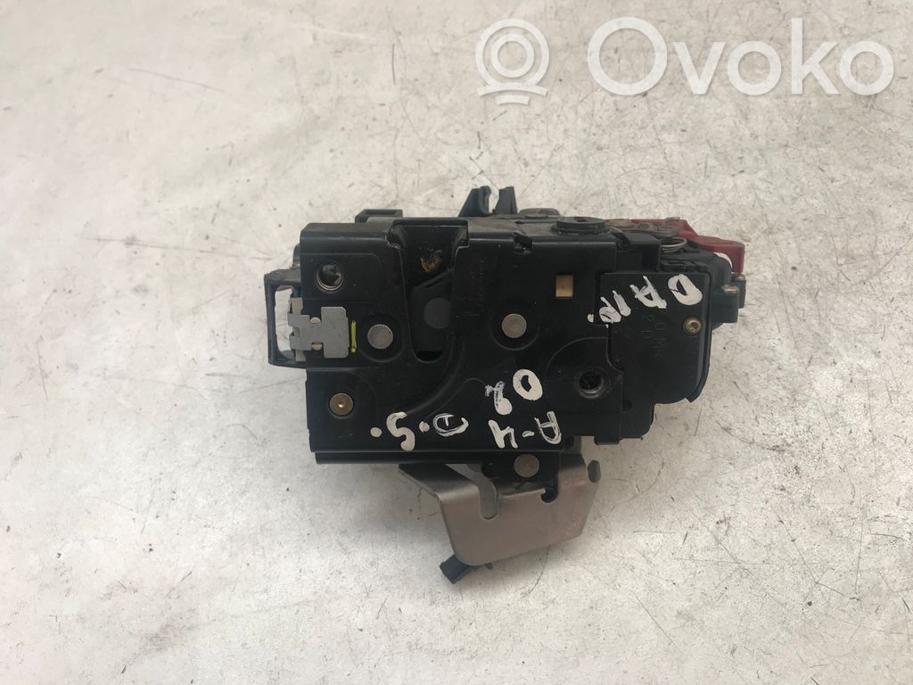 Audi A4 S4 B6 8E 8H Zamek drzwi tylnych 