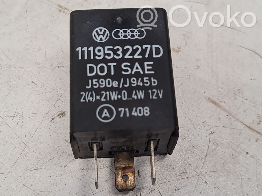 Volkswagen PASSAT B3 Hazard warning light relay 