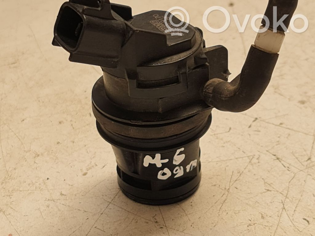 Mazda 6 Windscreen/windshield washer pump 