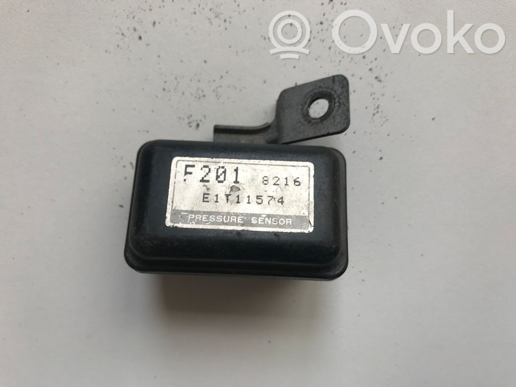 Oro slėgio daviklis   E1T11574